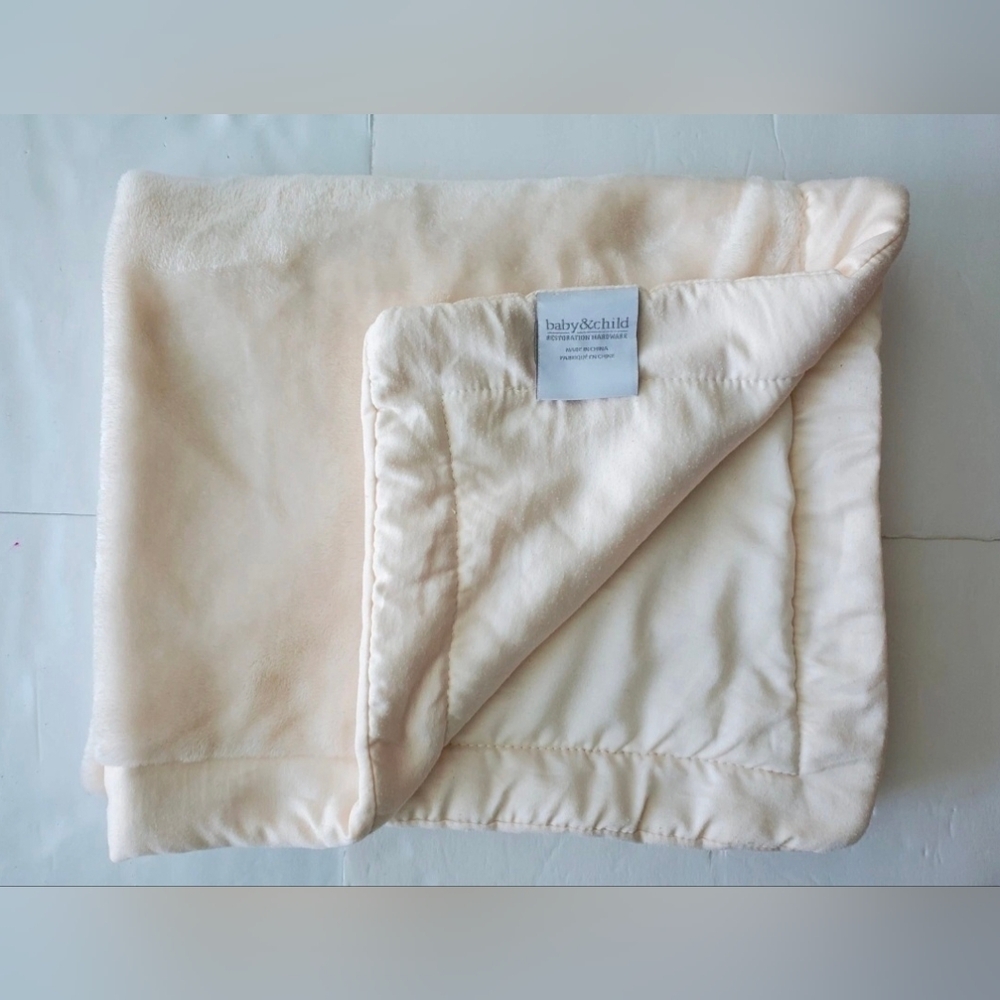 Restoration Hardware Baby & Child Plush Travel Blanket Ivory Throw 35" x 29"